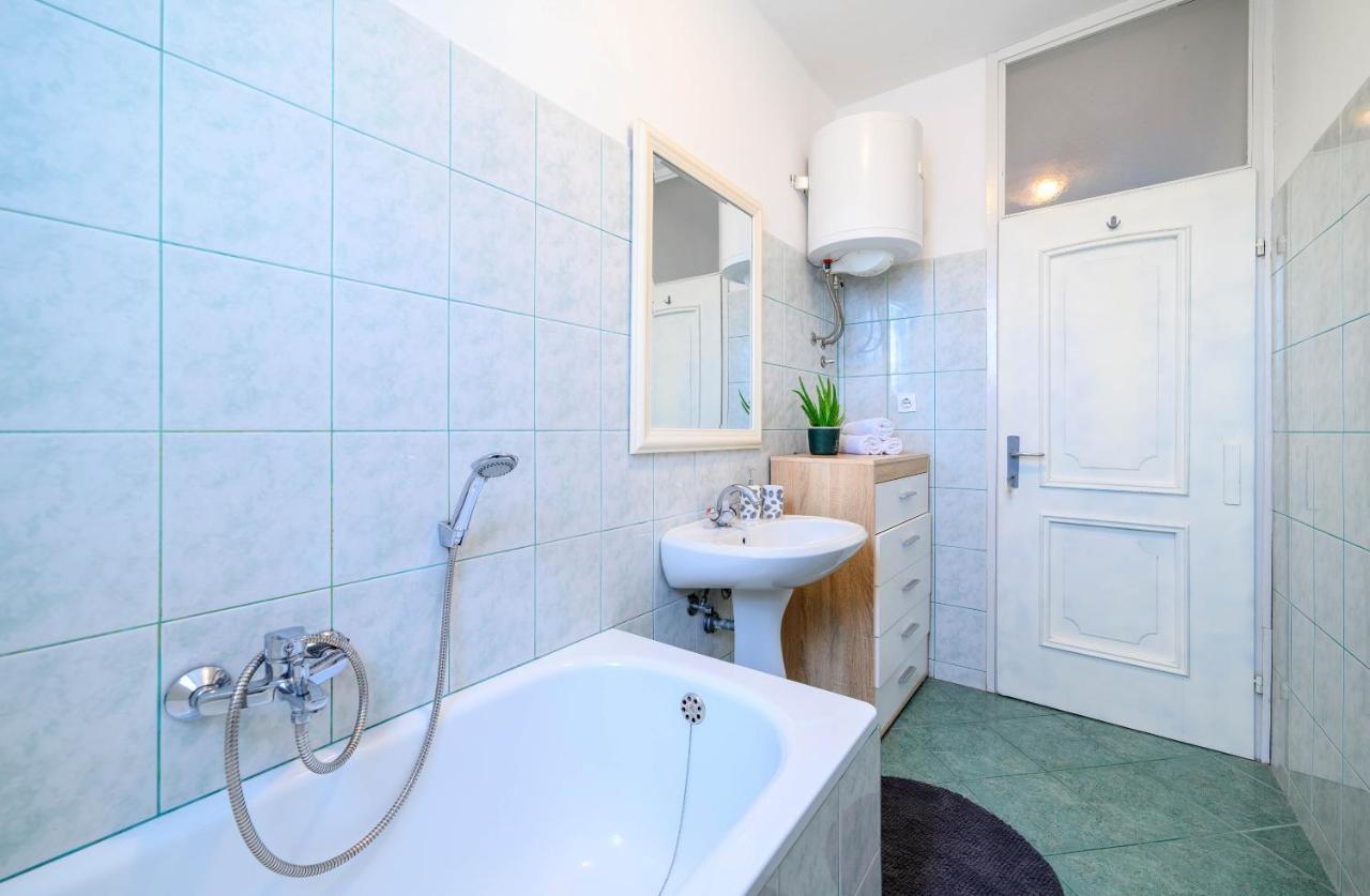 Apartment Malibu Zaboric Buitenkant foto
